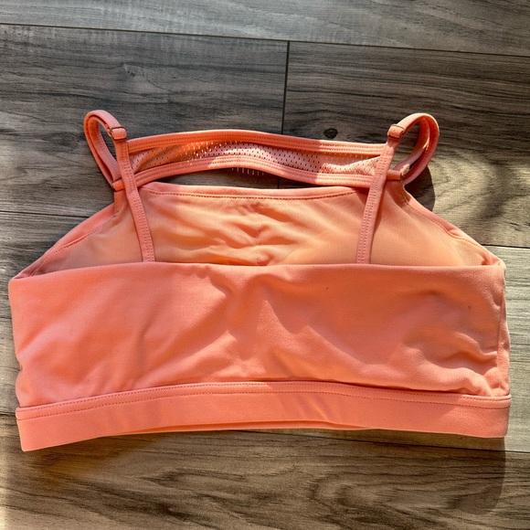 Gymshark Sports Bra in Peach with Removable Cup Pads Crop Top Size Large - Picture 3 of 7
